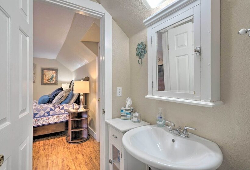 Creekside Home W/patio, Walk To Manitou Incline!