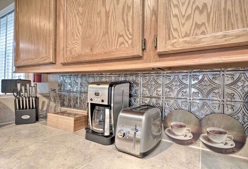 Creekside Home W/patio, Walk To Manitou Incline!