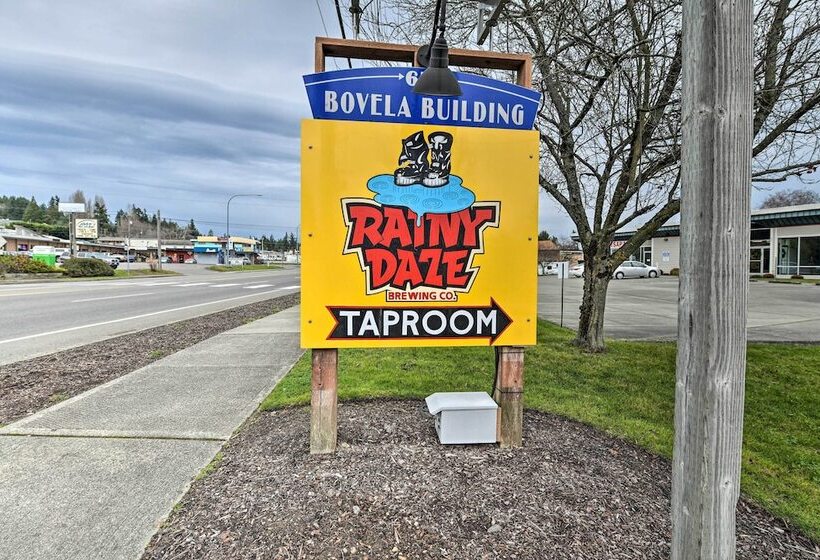 Cute Cottage W/ Deck Walk 115 Ft To Brewery & Cafe