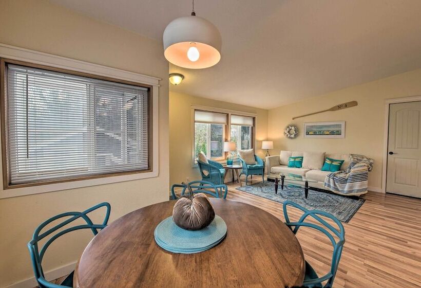Cute Cottage W/ Deck Walk 115 Ft To Brewery & Cafe