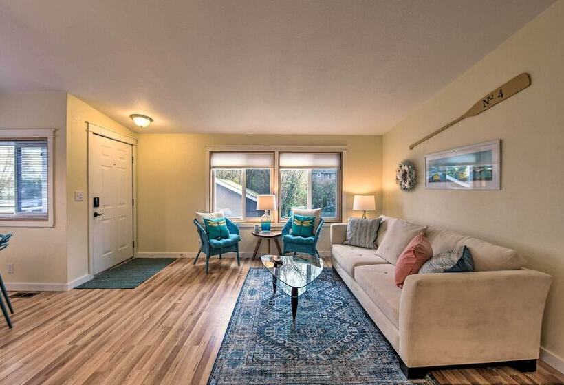 Cute Cottage W/ Deck Walk 115 Ft To Brewery & Cafe