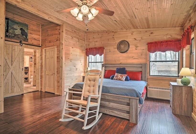 Douglas Lake Cabin W/ Mountain View Deck & Grill