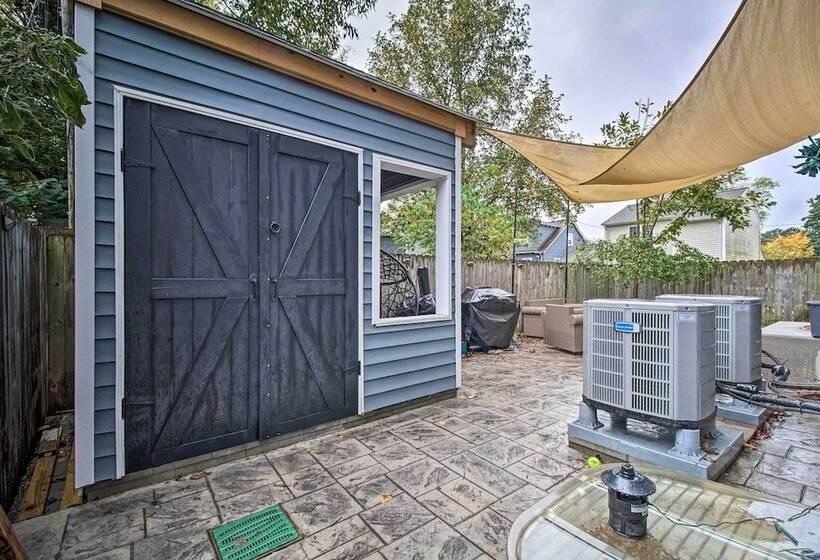 Downtown Fredericksburg Home W/ Large Patio!