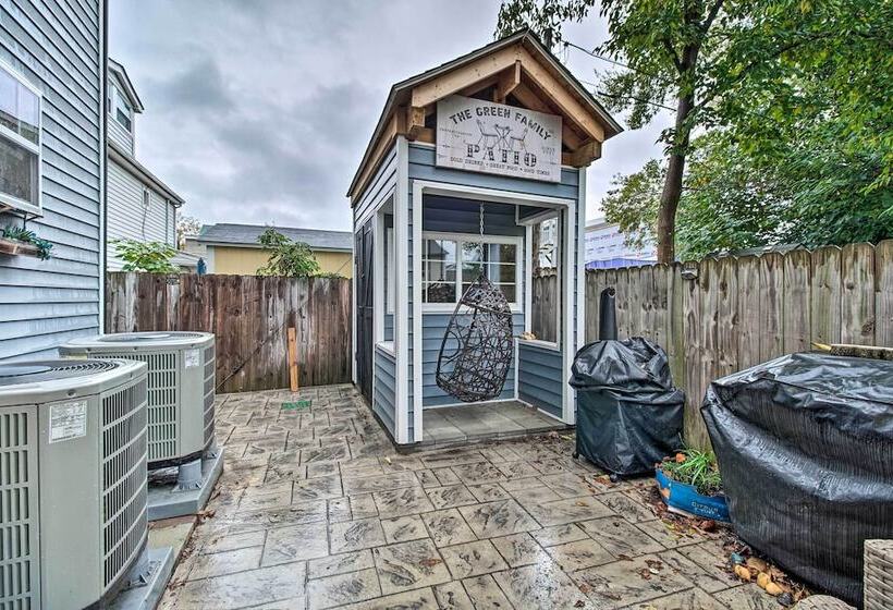 Downtown Fredericksburg Home W/ Large Patio!