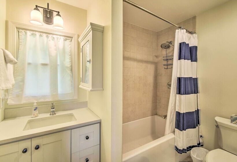 Ephraim Home W/ Yard   Walk To Lake Michigan!