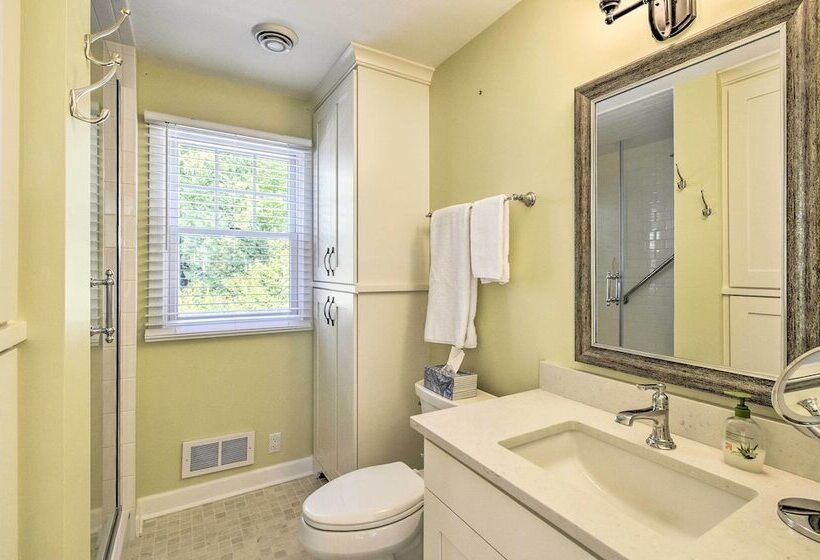 Ephraim Home W/ Yard Walk To Lake Michigan!