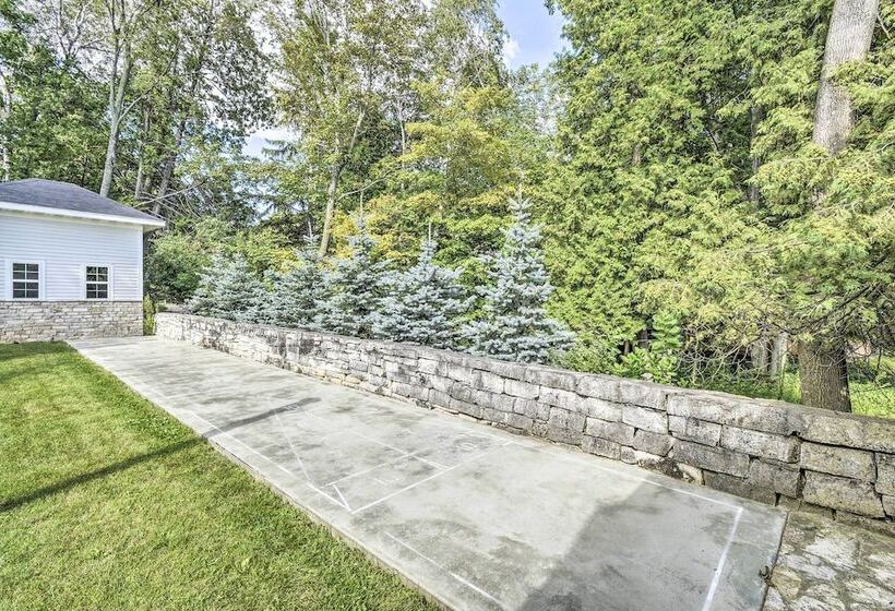 Ephraim Home W/ Yard   Walk To Lake Michigan!