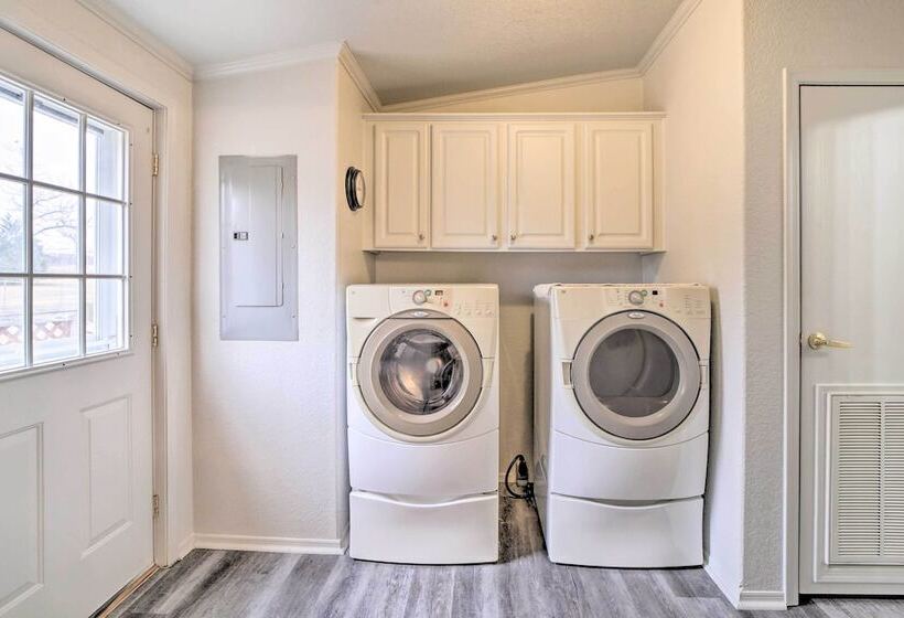 Eufaula Escape W/ Deck Steps To Lake!