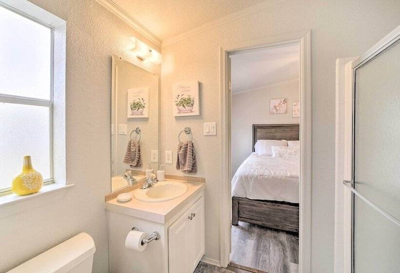 Eufaula Escape W/ Deck Steps To Lake!