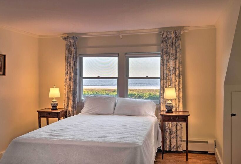 Expansive Beachfront Retreat W/ Outdoor Shower