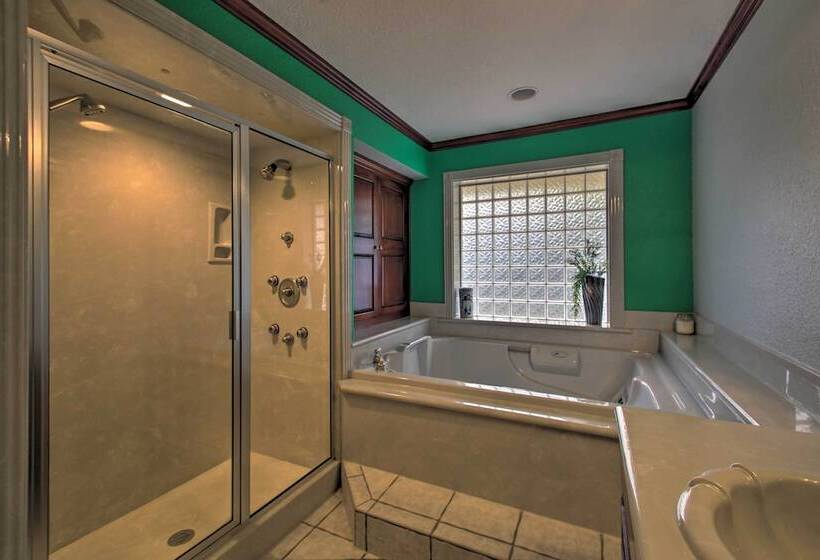 Expansive Hot Springs Retreat W/ Pool Near Casino!