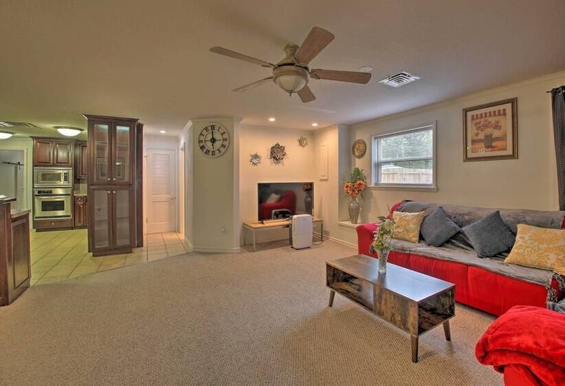 Expansive Hot Springs Retreat W/ Pool Near Casino!