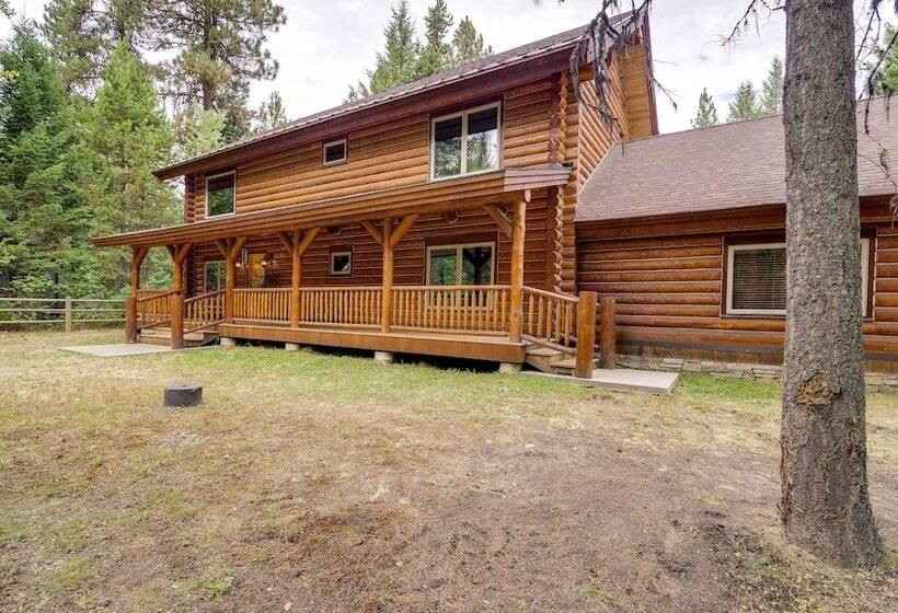 Exquisite Mccall Log Cabin Walk To Payette Lake!