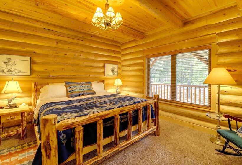Exquisite Mccall Log Cabin Walk To Payette Lake!
