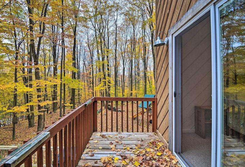 Family Escape   Near Little Traverse Wheelway