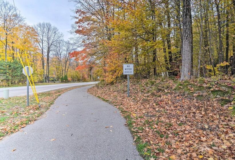 Family Escape   Near Little Traverse Wheelway