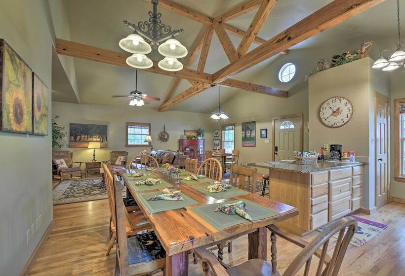 Pet Friendly Glen Rose Retreat W/ Screened Deck!