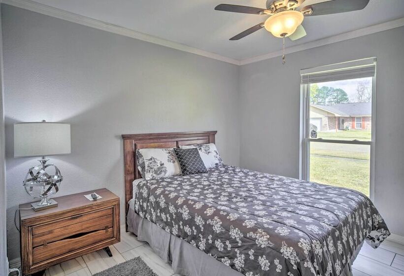 Family Friendly Baton Rouge Abode W/ Patio!