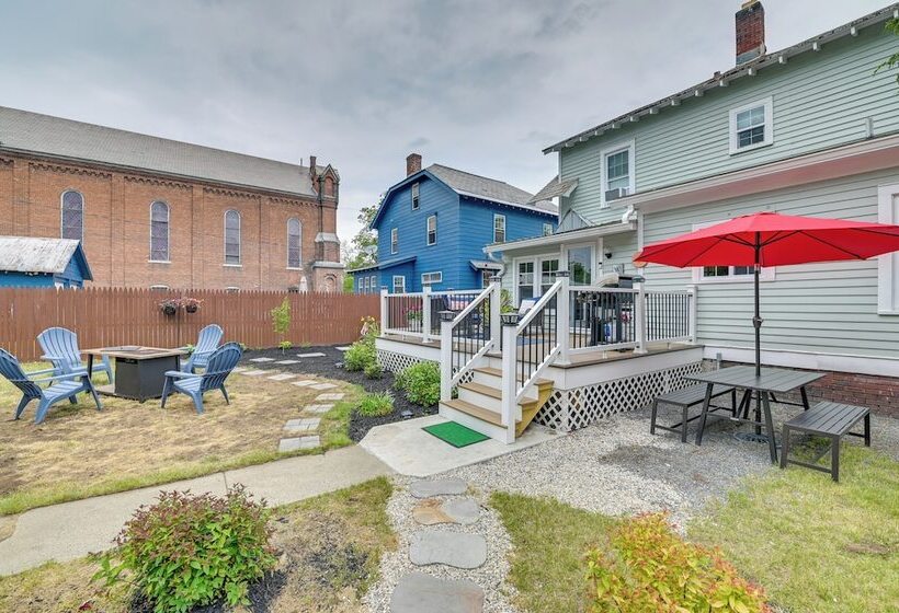 Family Friendly Glens Falls Home W/ Sun Porch