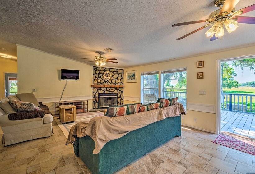 Family Friendly Home W/ Deck By Rainbow Springs!