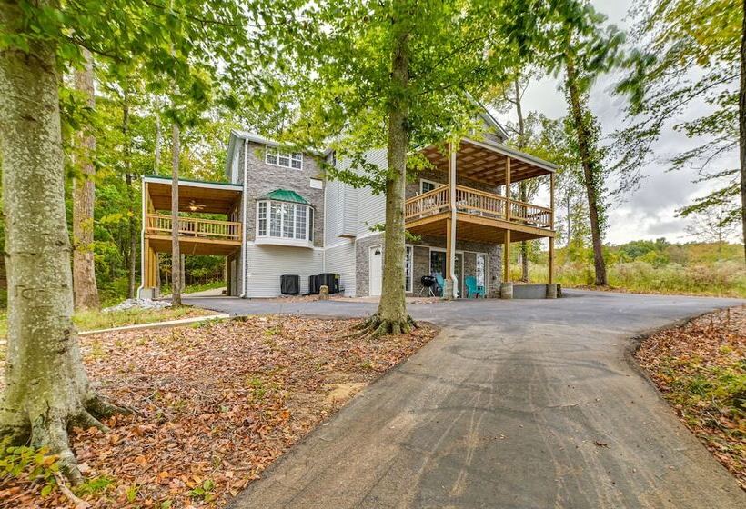 Lake Escape In Cadiz W/ Dock: Families Welcome!