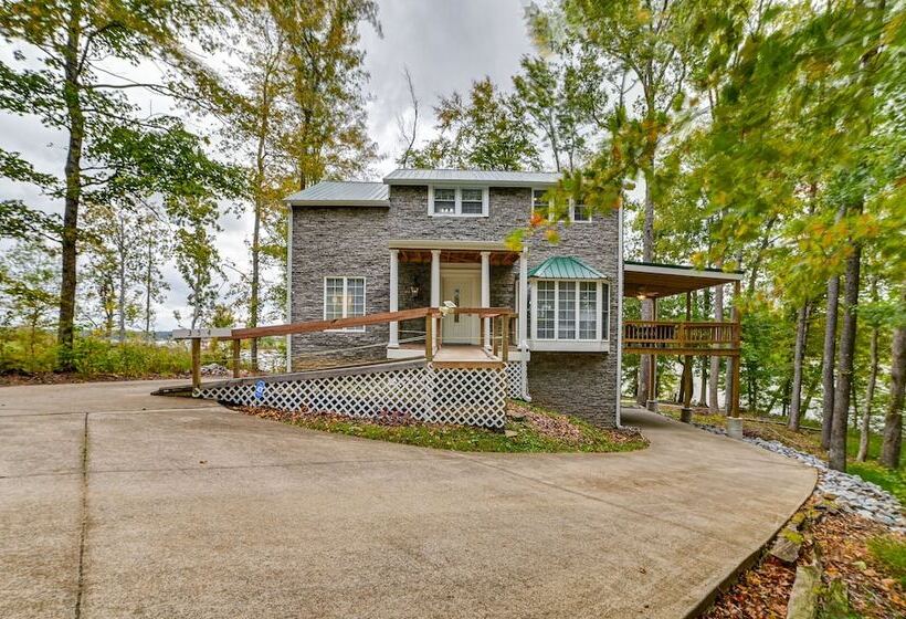 Lake Escape In Cadiz W/ Dock: Families Welcome!