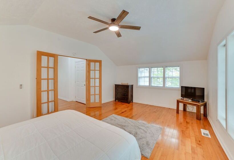 Lake Escape In Cadiz W/ Dock: Families Welcome!