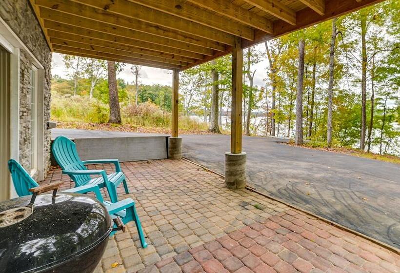 Lake Escape In Cadiz W/ Dock: Families Welcome!