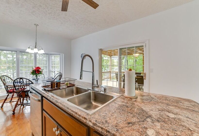 Lake Escape In Cadiz W/ Dock: Families Welcome!