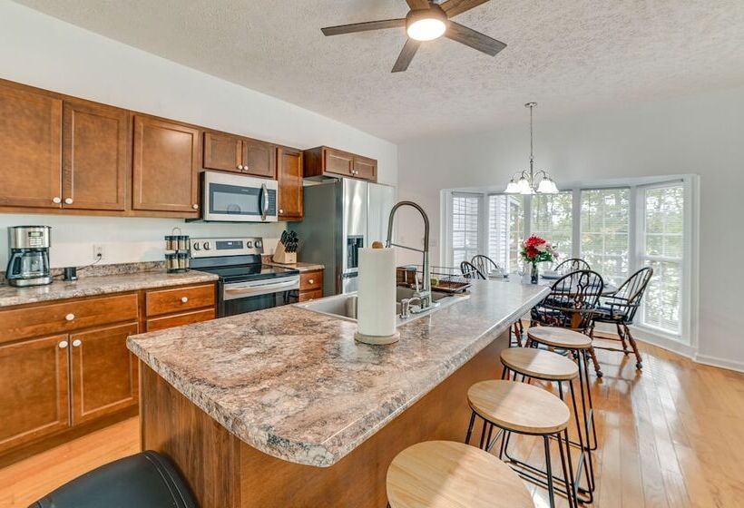 Lake Escape In Cadiz W/ Dock: Families Welcome!