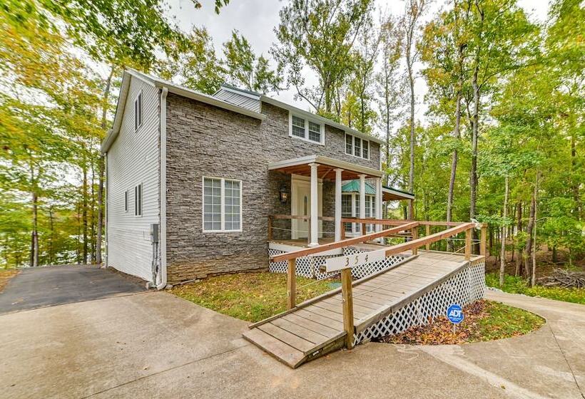 Lake Escape In Cadiz W/ Dock: Families Welcome!