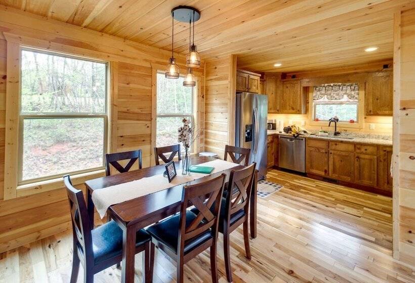 Family Friendly Murphy Cabin W/ Fire Pit!