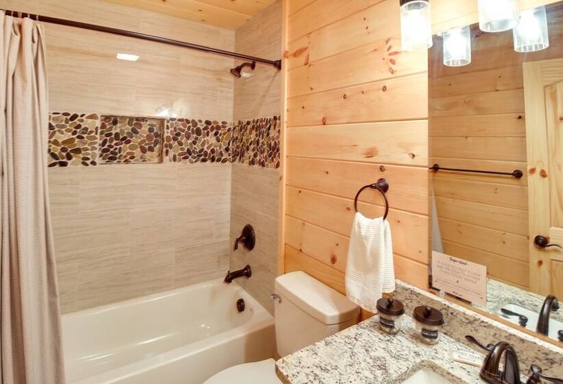 Family Friendly Murphy Cabin W/ Fire Pit!