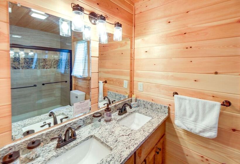 Family Friendly Murphy Cabin W/ Fire Pit!