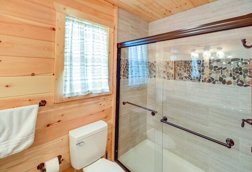 Family Friendly Murphy Cabin W/ Fire Pit!