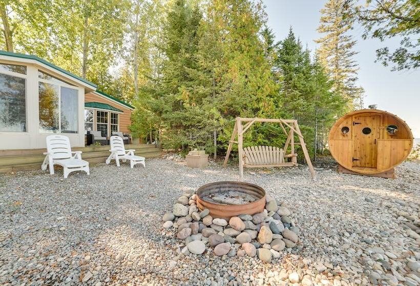 Ocqueoc Family Cabin W/ Sauna On Lake Huron!