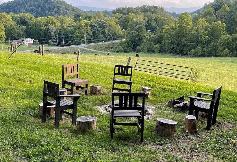 Family Friendly Retreat: Enjoy Year Round Fun