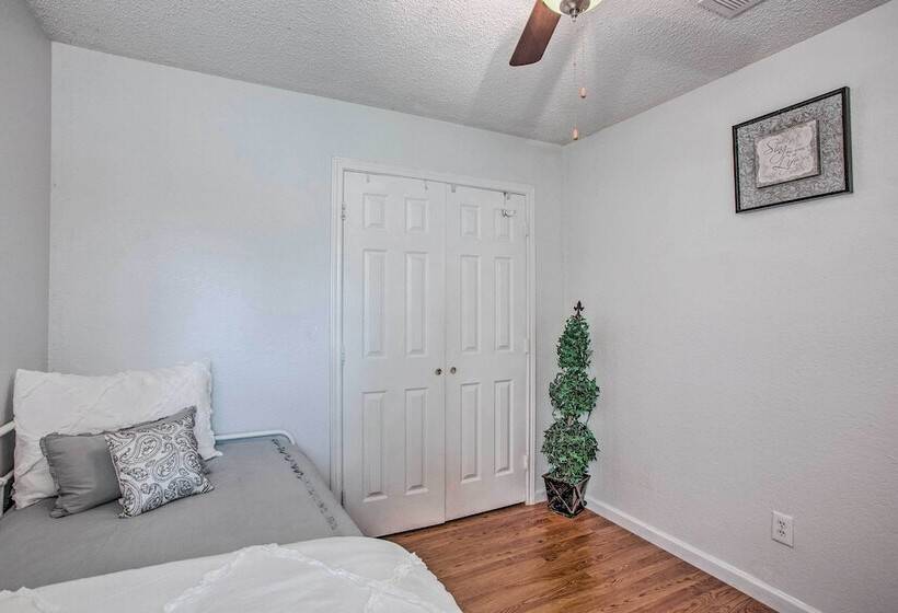 Family Friendly Rowlett Home ~ 23 Mi To Dallas