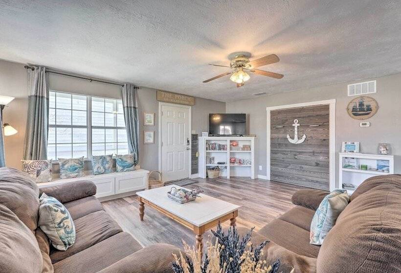 Family Friendly South Padre Island Escape W/ Grill