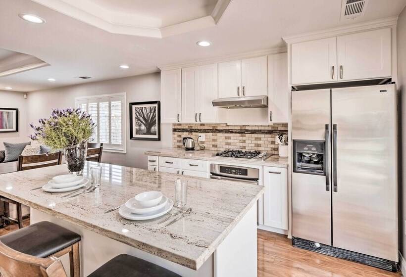 Family Home In Walkable Area Near Silicon Valley!