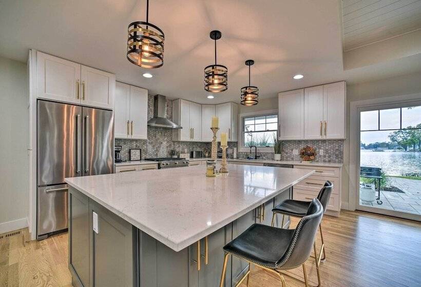 Fenton Home W/ Patio & All Sports Lake Access