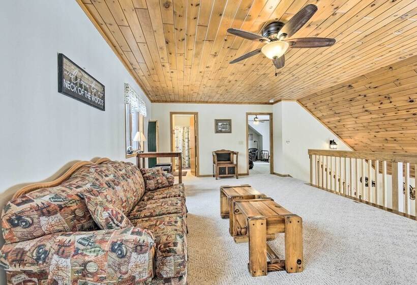 Fishing Haven: Family Home On Indian Lake