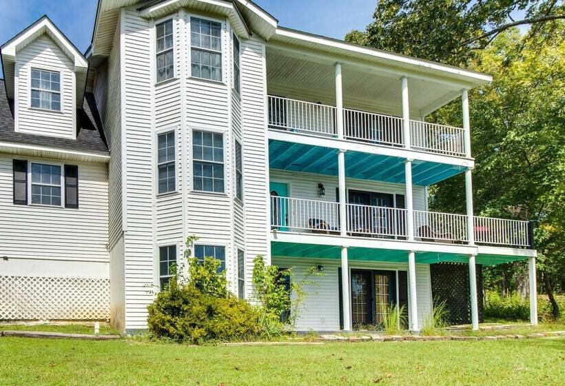 Spacious White Rivers Jewel: Fishing Haven!