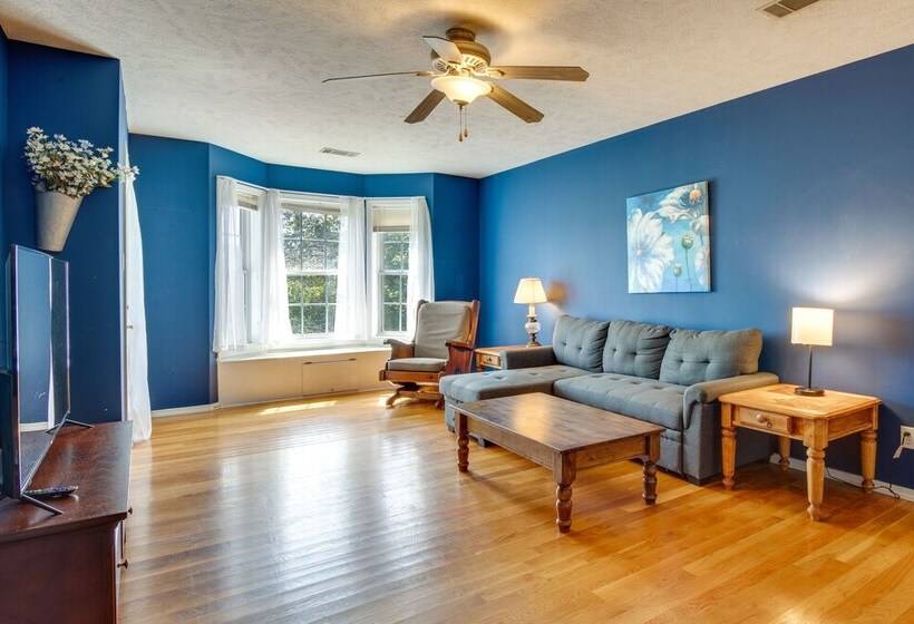 Spacious White Rivers Jewel: Fishing Haven!