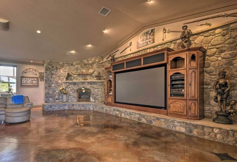 Flawless Durango Home W/ Theater + Pool Table