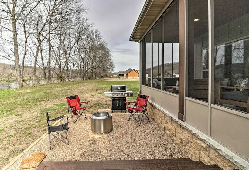 Flippin Home On White River W/ Fire Pit & Views!