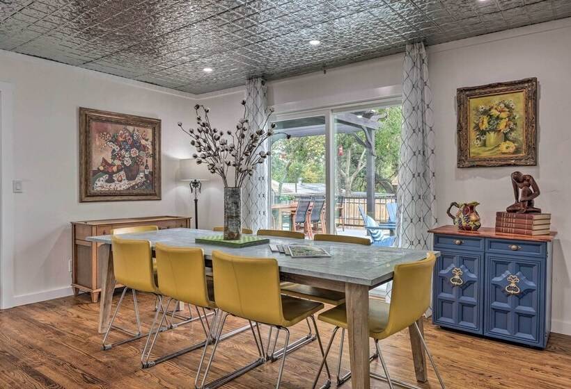 Fredericksburg Getaway W/ Covered Deck & Fire Pit!