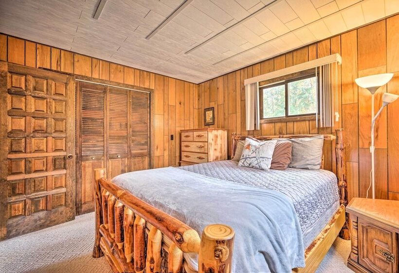 North Creek Chalet W/ Fire Pit Near Gore Mountain!