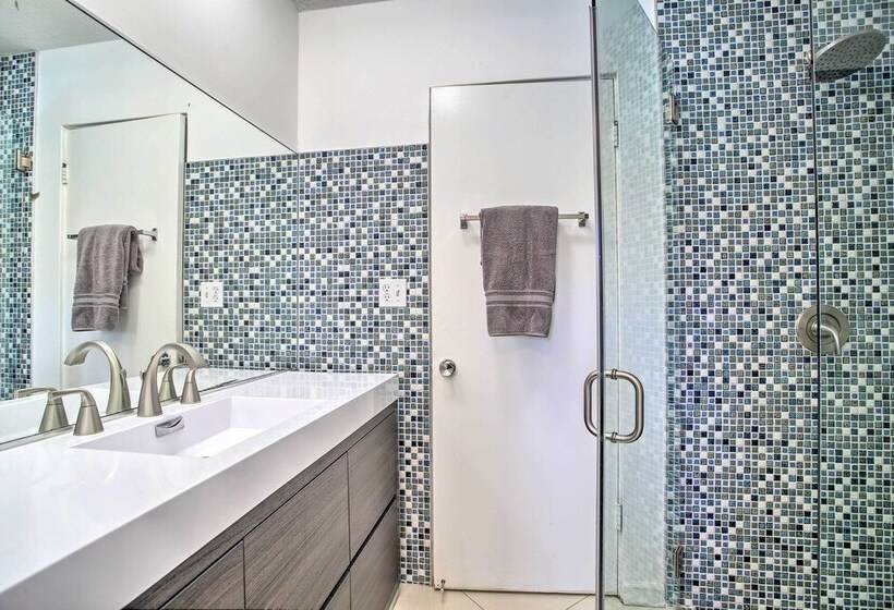 Funky Palm Springs Paradise Near Golf Courses