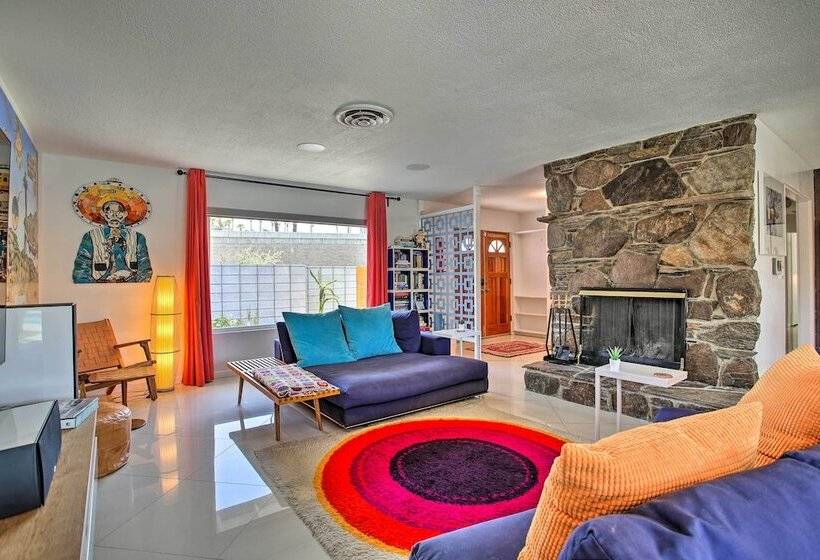 Funky Palm Springs Paradise Near Golf Courses